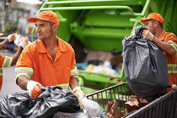 Best Garage Cleanout  in San Antonio, FL